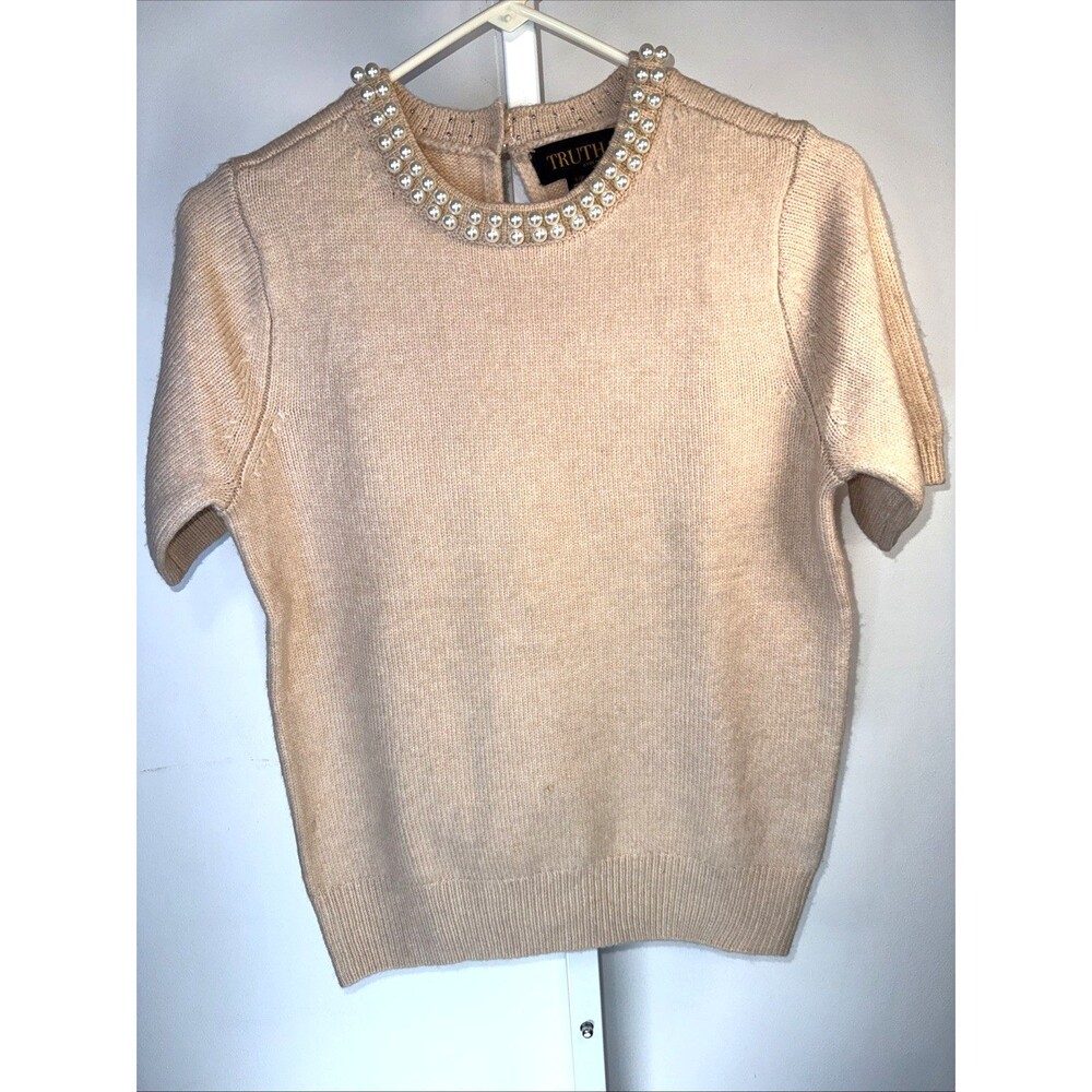 VTG Truth SM Beaded Pearl Neck Short Sleeve Pink Knit Sweater Top Keyhole Back